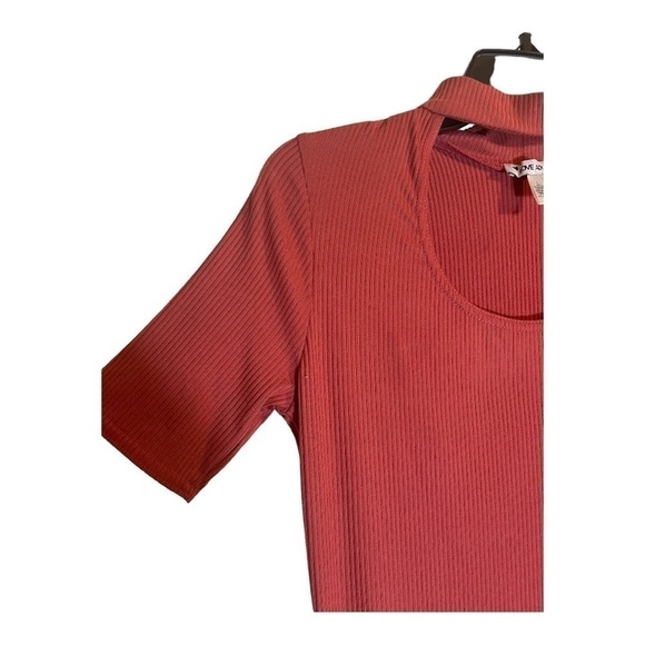 LOVE Ady NECK CUTOUT RIB KNIT DRESS - Picture 3 of 8